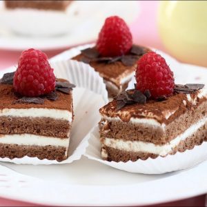 Bánh Tiramisu